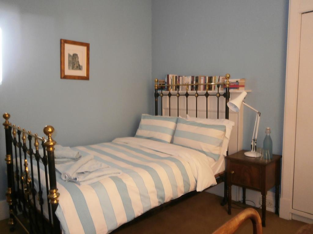 Winter Cherry Bed & Breakfast EDI Cameră foto